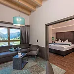 Vier Sport,- Und Wellnesshotel Hotell Sankt Leonhard im Pitztal
