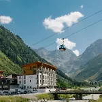 Vier Sport,- Und Wellnesshotel
