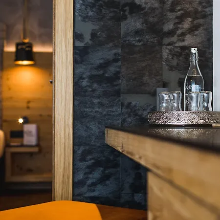 Vier Sport Und Wellnesshotel Sankt Leonhard im Pitztal