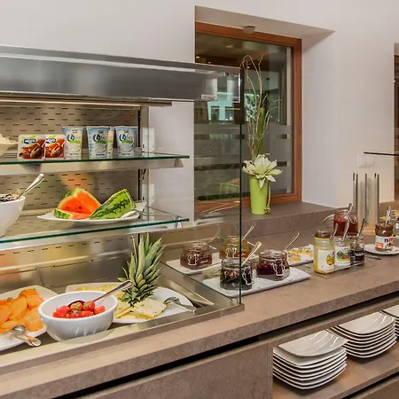 Vier Sport,- Und Wellnesshotel Отель