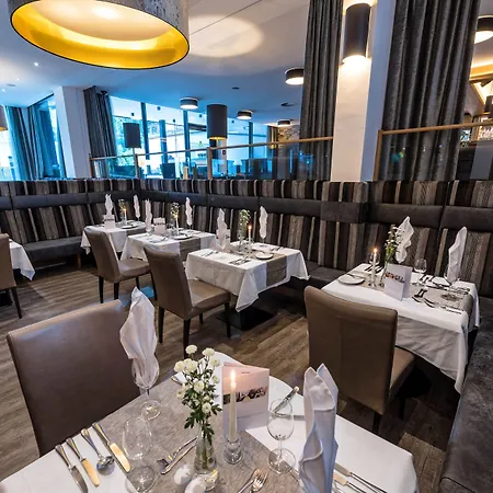 Hotell Vier Sport Und Wellnesshotel Sankt Leonhard im Pitztal