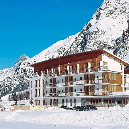 Vier Sport,- Und Wellnesshotel