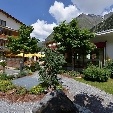 Vier Sport,- Und Wellnesshotel 호텔