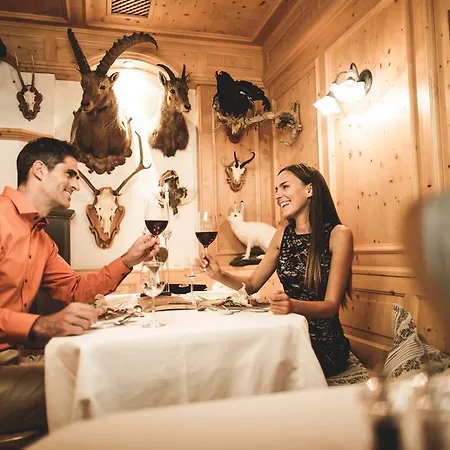 Vier Jahreszeiten Hotel Sankt Leonhard im Pitztal