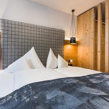 Vier Jahreszeiten Hotell