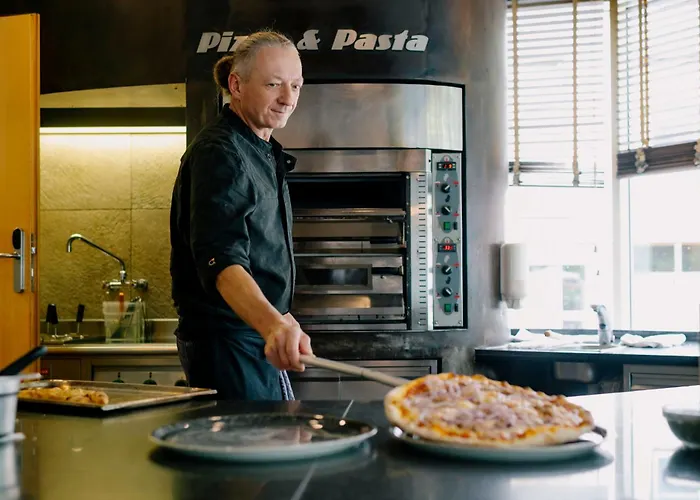 Hotel Vier Sport,- Und Wellnesshotel St. Leonhard im Pitztal