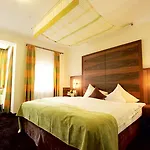 Vier Sport,- Und Wellnesshotel Szálloda Sankt Leonhard im Pitztal