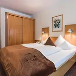 Vier Sport,- Und Wellnesshotel