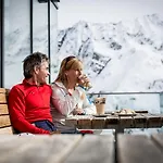 Vier Sport,- Und Wellnesshotel