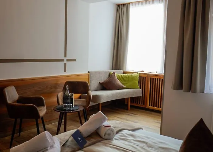 Vier Sport,- Und Wellnesshotel Hotell 4*