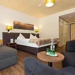 Vier Sport,- Und Wellnesshotel 4*
