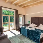Отель Vier Sport,- Und Wellnesshotel Санкт-Леонхард-им-Пицталь