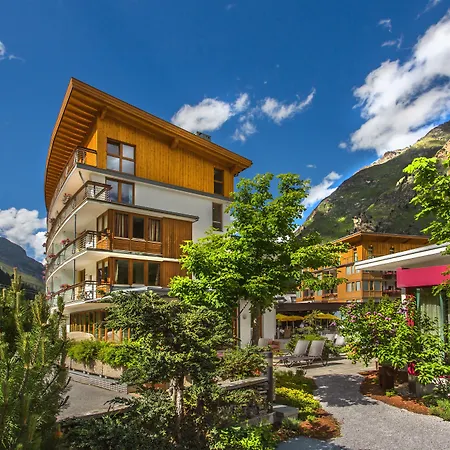 Vier Sport,- Und Wellnesshotel