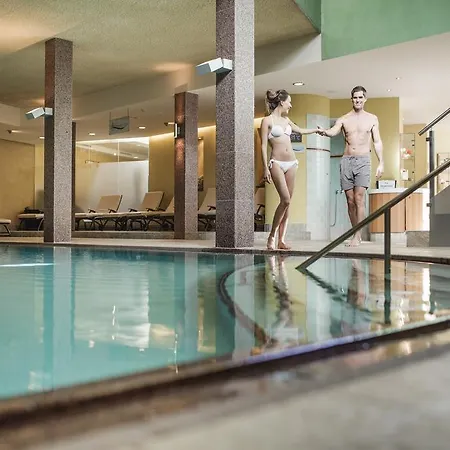 Vier Jahreszeiten Hotel St. Leonhard im Pitztal
