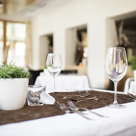 Hotel Vier Jahreszeiten St. Leonhard im Pitztal